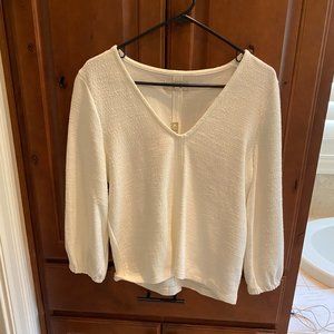 100% cotton cropped v neck